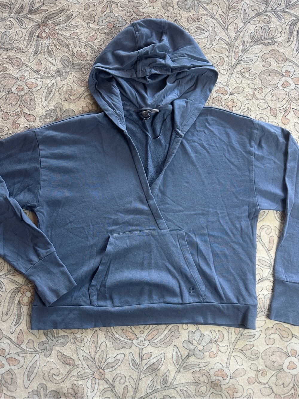 Sweaty Betty London size 8-10 blue pullover sweatshirt